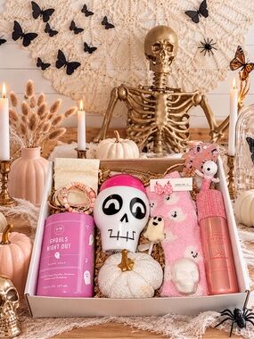 Gimmie all the pink Boo Box